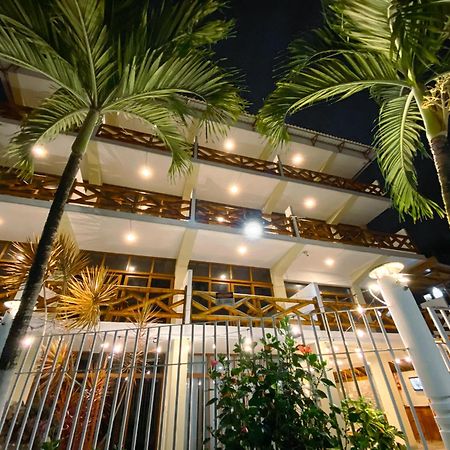 Hotel Sol Y Playa Montañita Exteriör bild