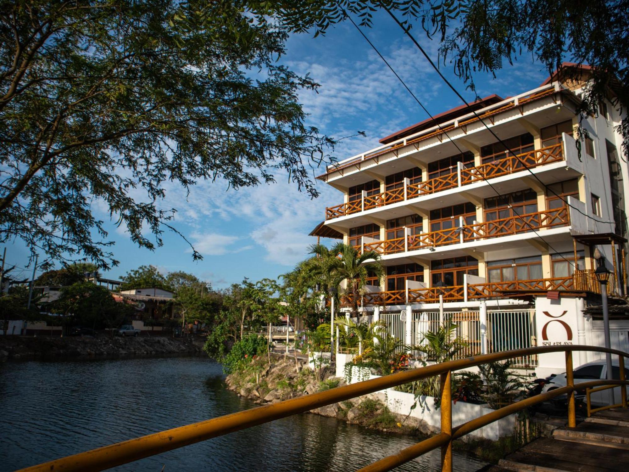Hotel Sol Y Playa Montañita Exteriör bild